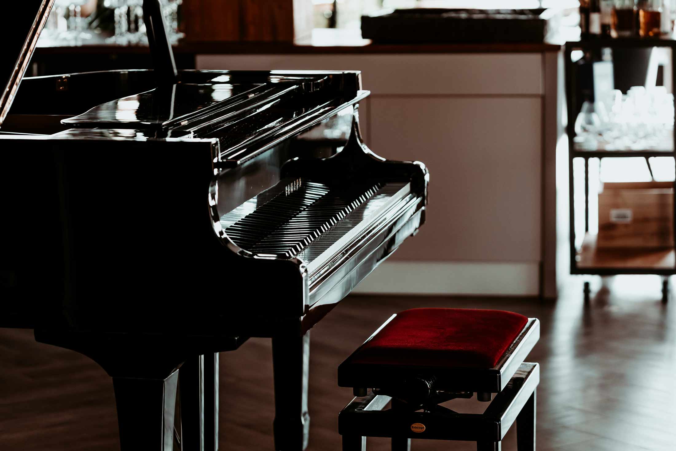 Live pianomuziek bij Zuiver Vlieland voor extra beleving.